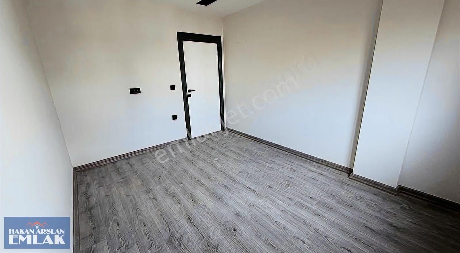 Tapu Masrafsız Erenköyn En Güzel Konumnda Genişmodernsatlk Daire - Görsel 3