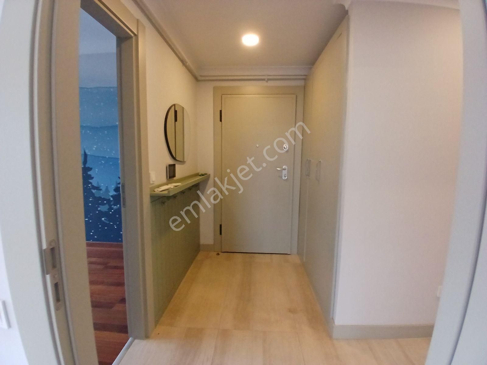 Suadiye Ayşeçavuş 'da Caddeye Çok Yakın Balkonlu Süper Lüks - Görsel 23