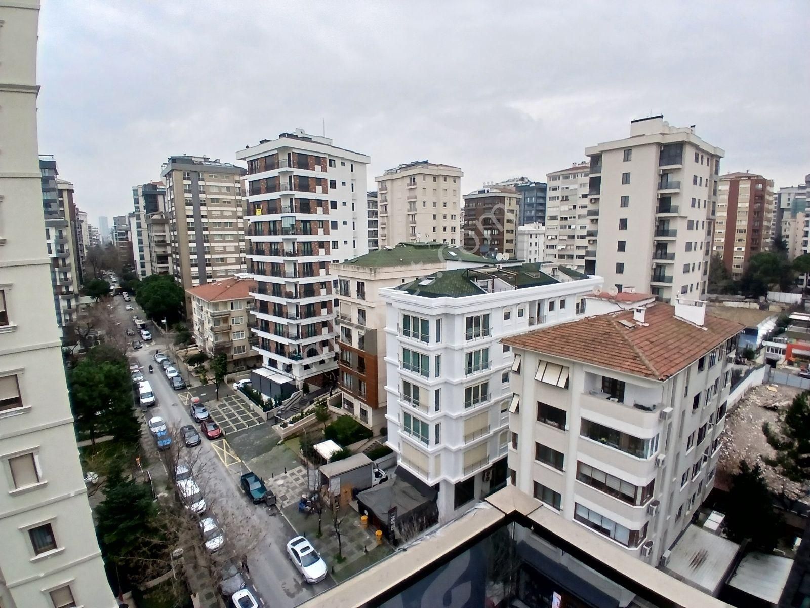 Suadiye Ayşeçavuş 'da Caddeye Çok Yakın Balkonlu Süper Lüks - Görsel 31