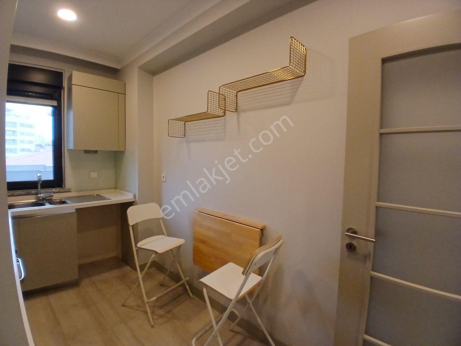 Suadiye Ayşeçavuş 'da Caddeye Çok Yakın Balkonlu Süper Lüks - Görsel 21