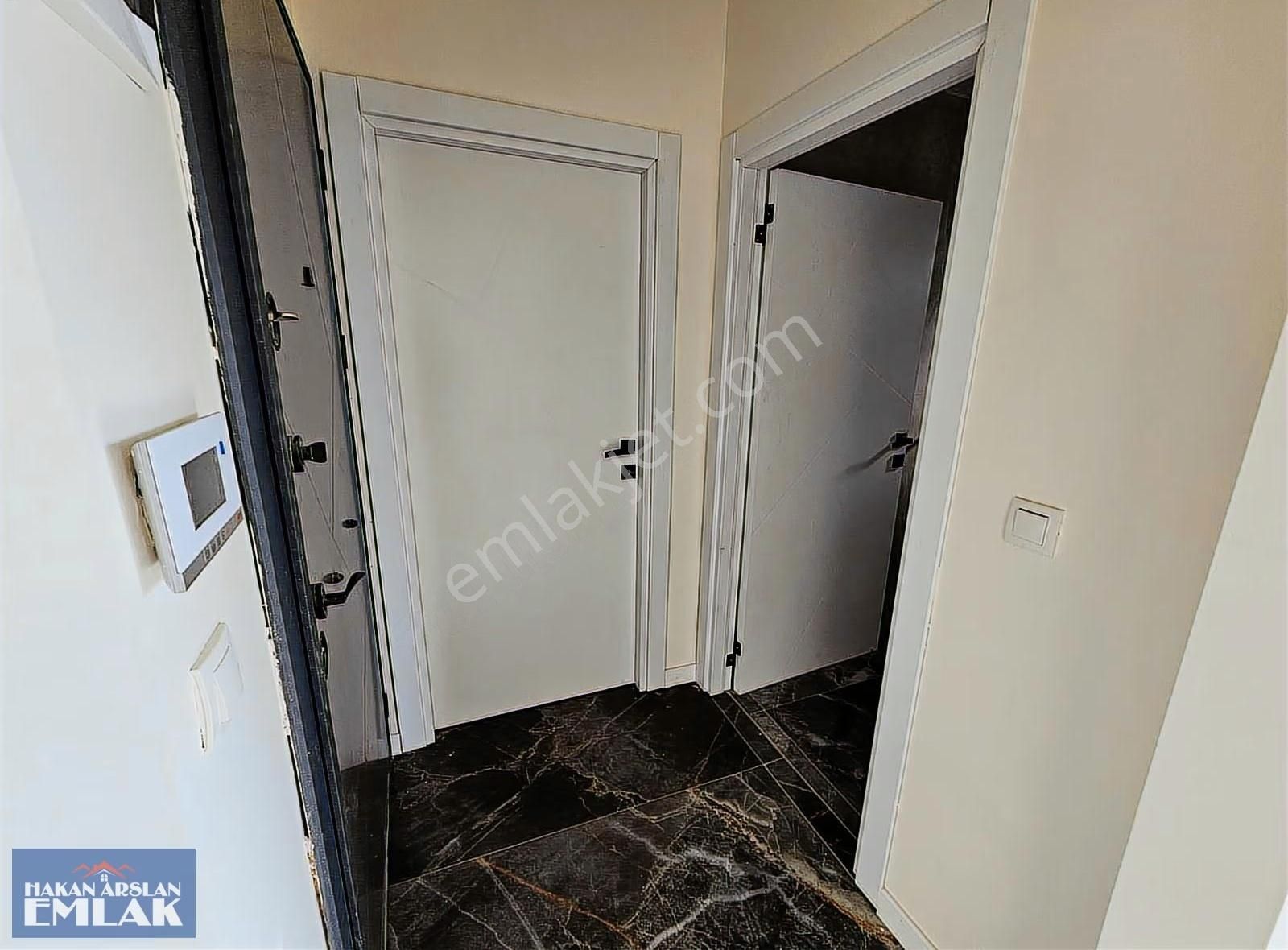 Kütükçü'de Güney Cepheli Ferah 1+1 Daire - Görsel 6