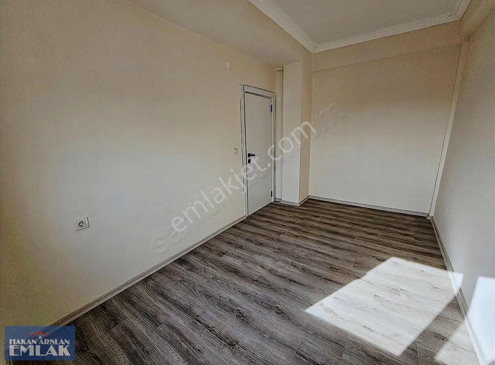 Kütükçü'de Güney Cepheli Ferah 1+1 Daire - Görsel 8