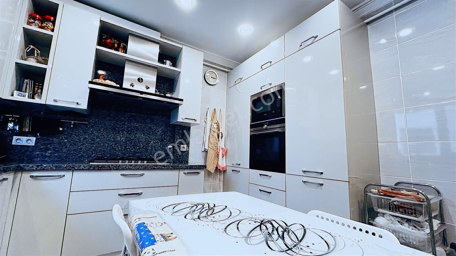 Şaşkınbakkal Sahilde Aktüel Tek Yetkili Lüks Daire Fırsatı !!! - Görsel 17