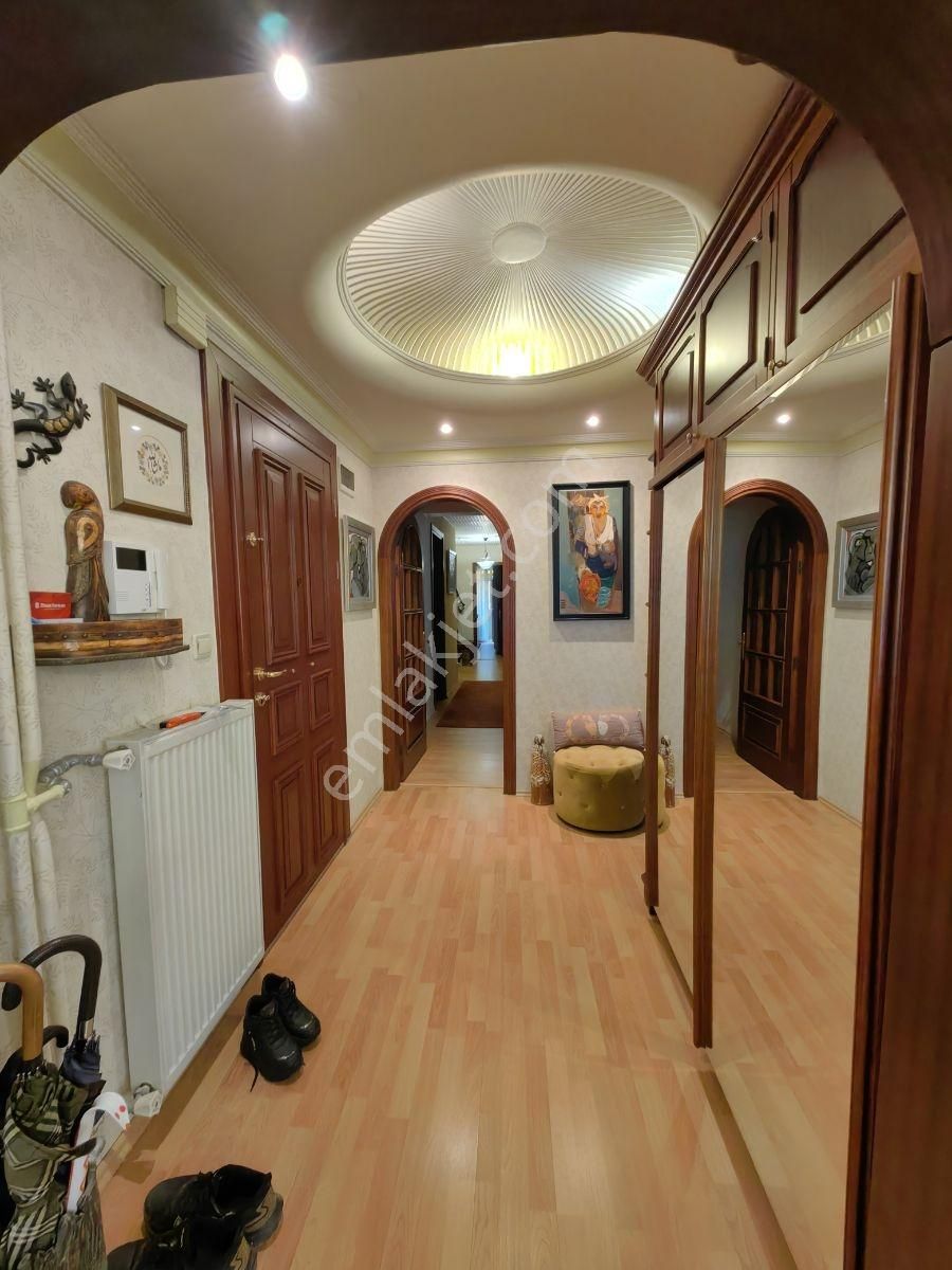 Aktüel'den Şaşkınbakkal Sahilde 195 M2 Balkonlu Katta Tek - Görsel 24