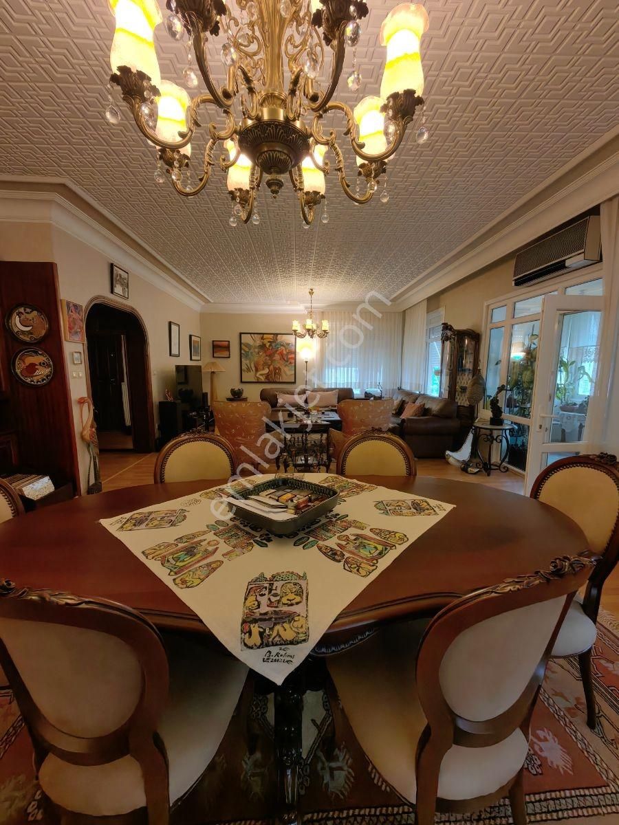 Aktüel'den Şaşkınbakkal Sahilde 195 M2 Balkonlu Katta Tek