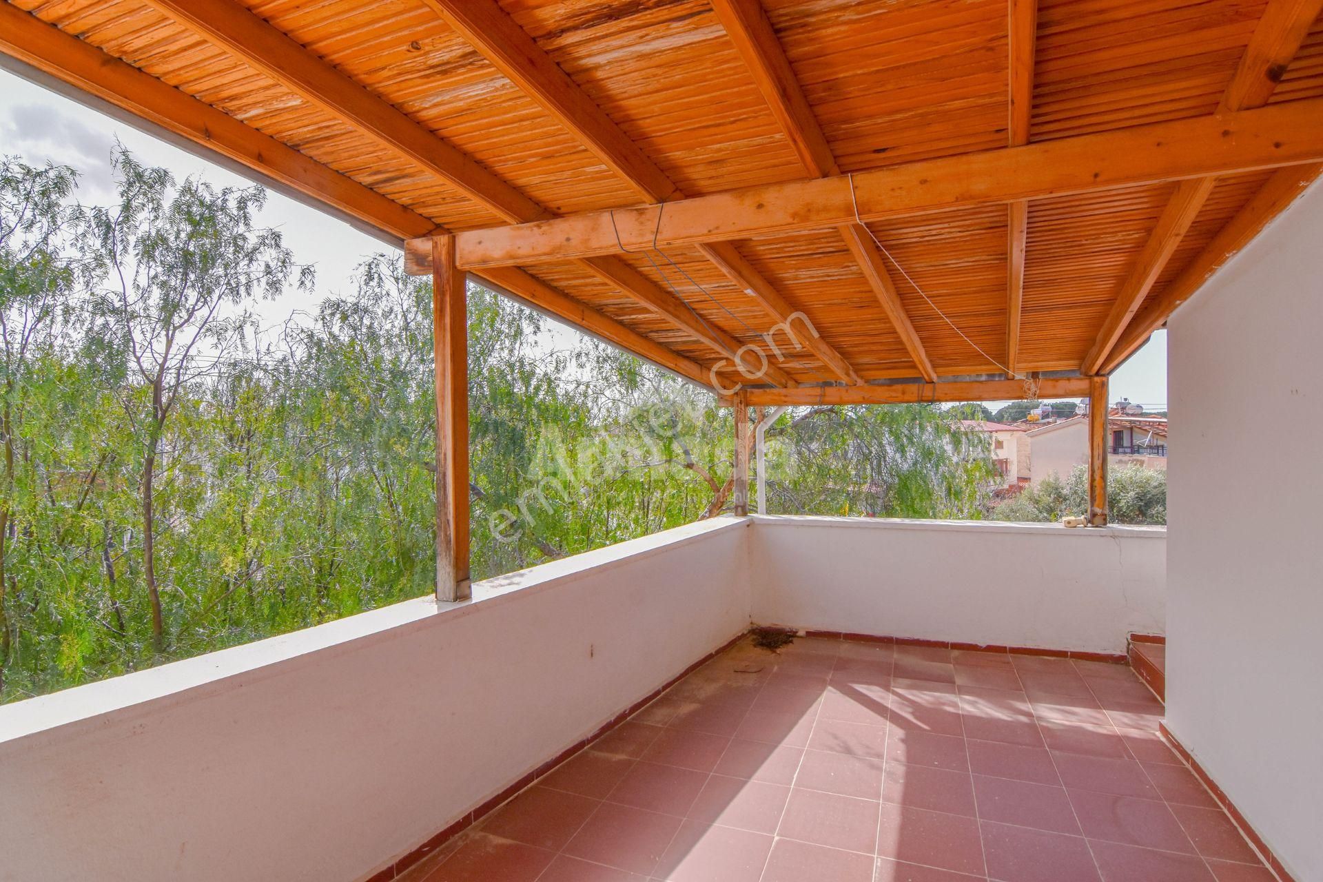 Kuşadası Karaova'da Denize 250m 4+1 Doğal Gazlı Villa - Görsel 22