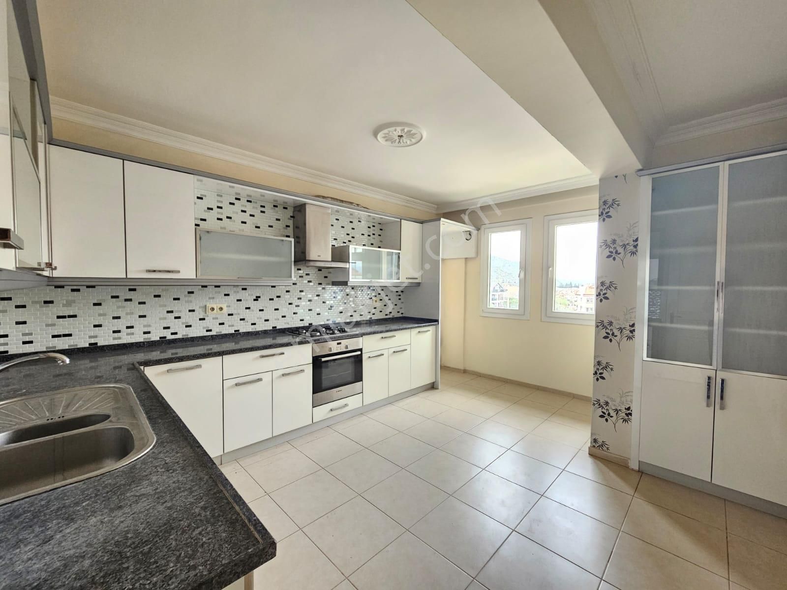 Goldhouse Dan Kiralık Daire Doğa Ve Şehir Manzaralı 4+1 - Görsel 9