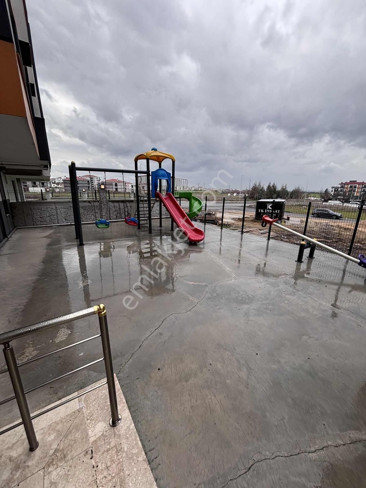 Hürriyet Mah De Site İçinde Geniş Ferah 2+1 Ara Kat Daire - Görsel 4