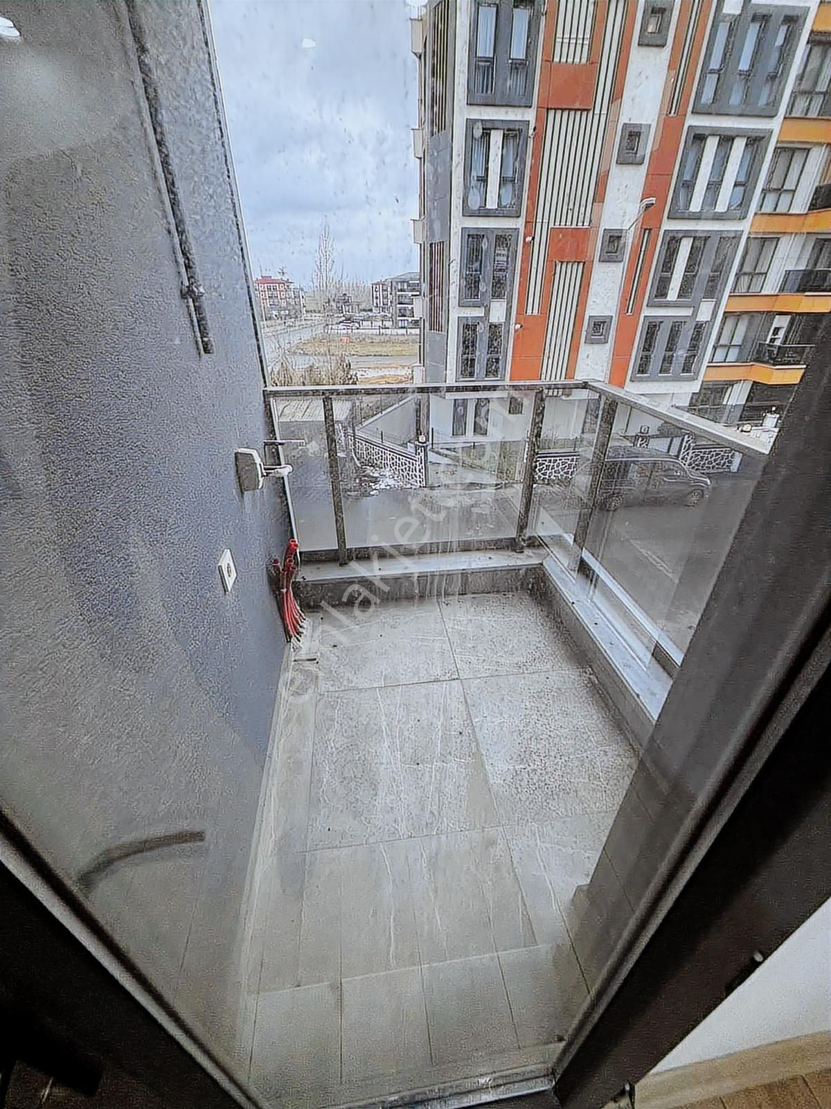 Hürriyet Mah De 1+1 Daire Kat Ve Cephe Seçenekleri Mevcut - Görsel 2