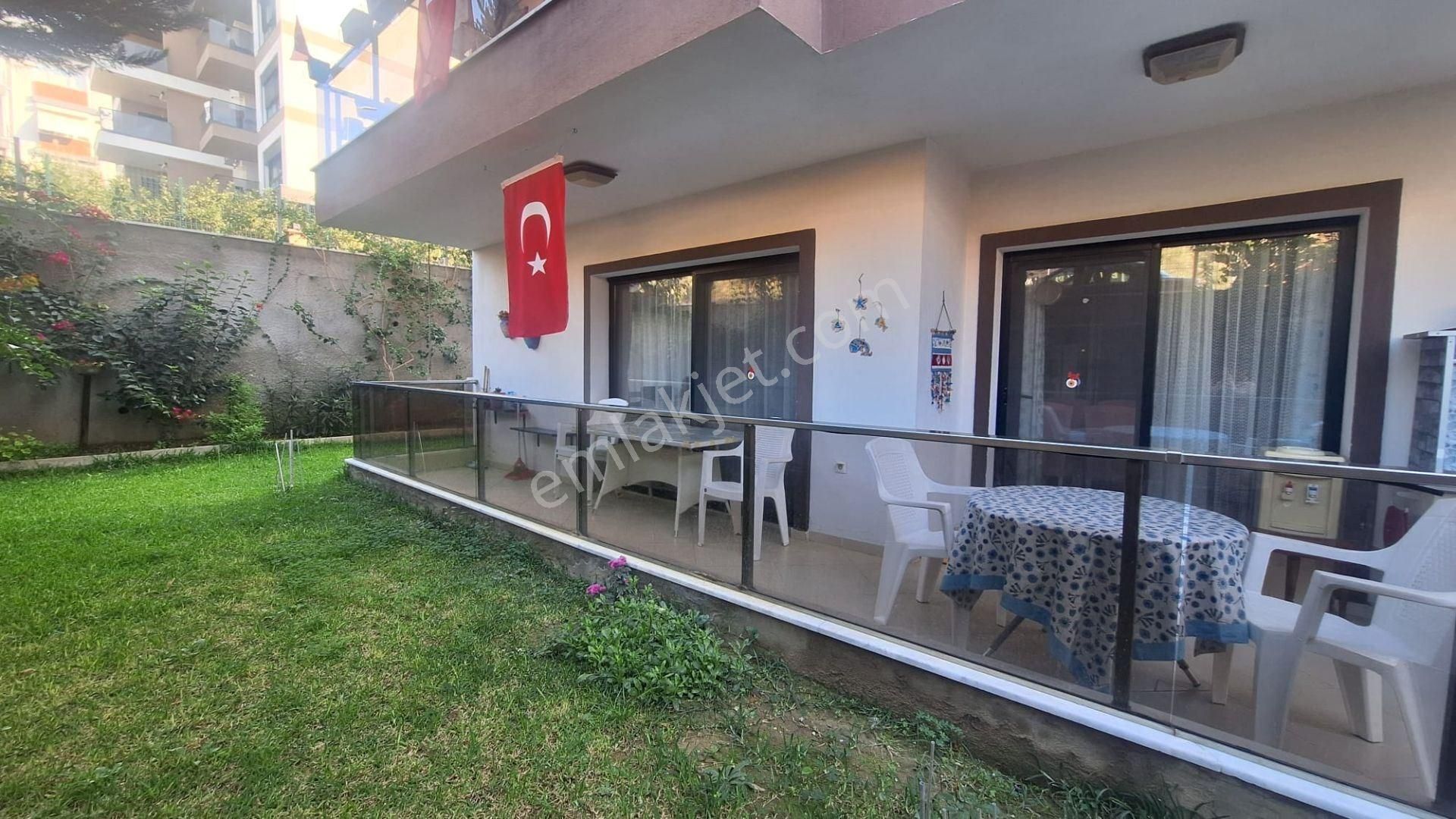 Kuşadası Ege Mahallesinde Satılık Bahçe Katı Geniş Daire - Görsel 13