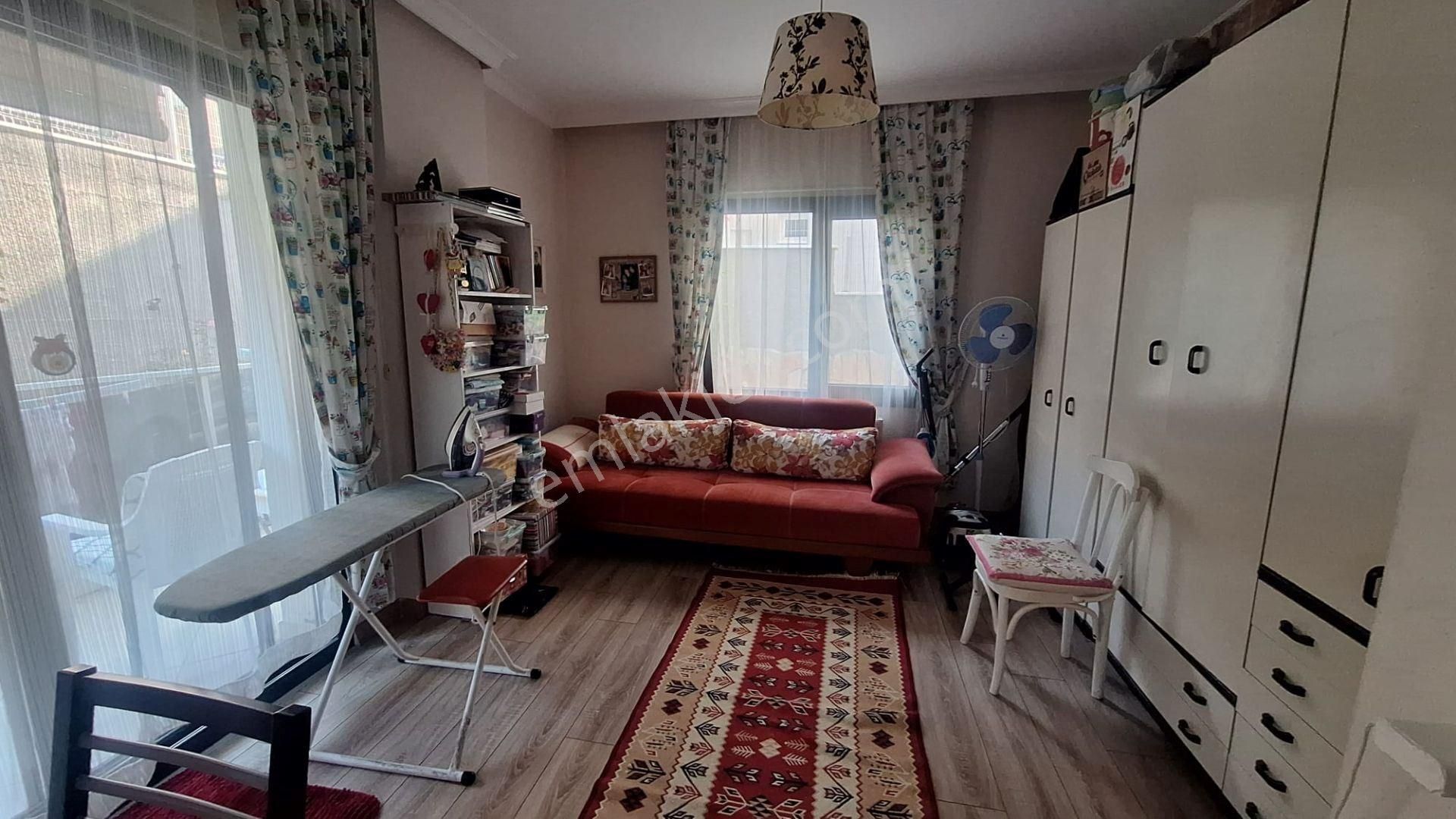 Kuşadası Ege Mahallesinde Satılık Bahçe Katı Geniş Daire - Görsel 9