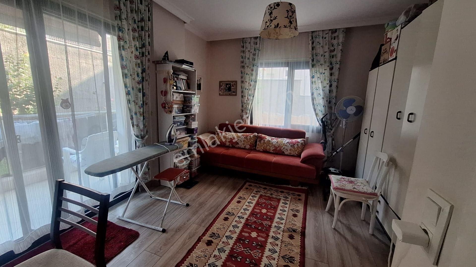 Kuşadası Ege Mahallesinde Satılık Bahçe Katı Geniş Daire - Görsel 8