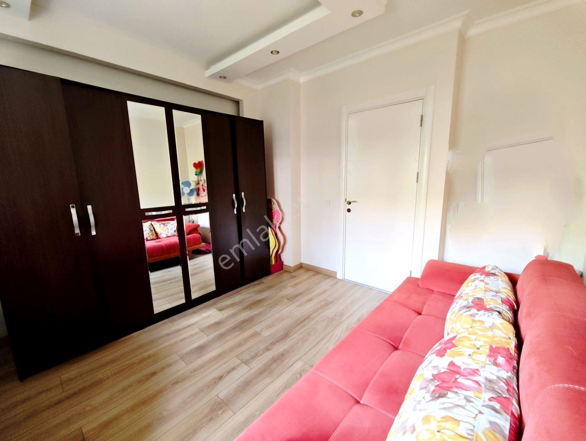 Kuşadası Ege Mahallesinde Satılık Bahçe Katı Geniş Daire - Görsel 22