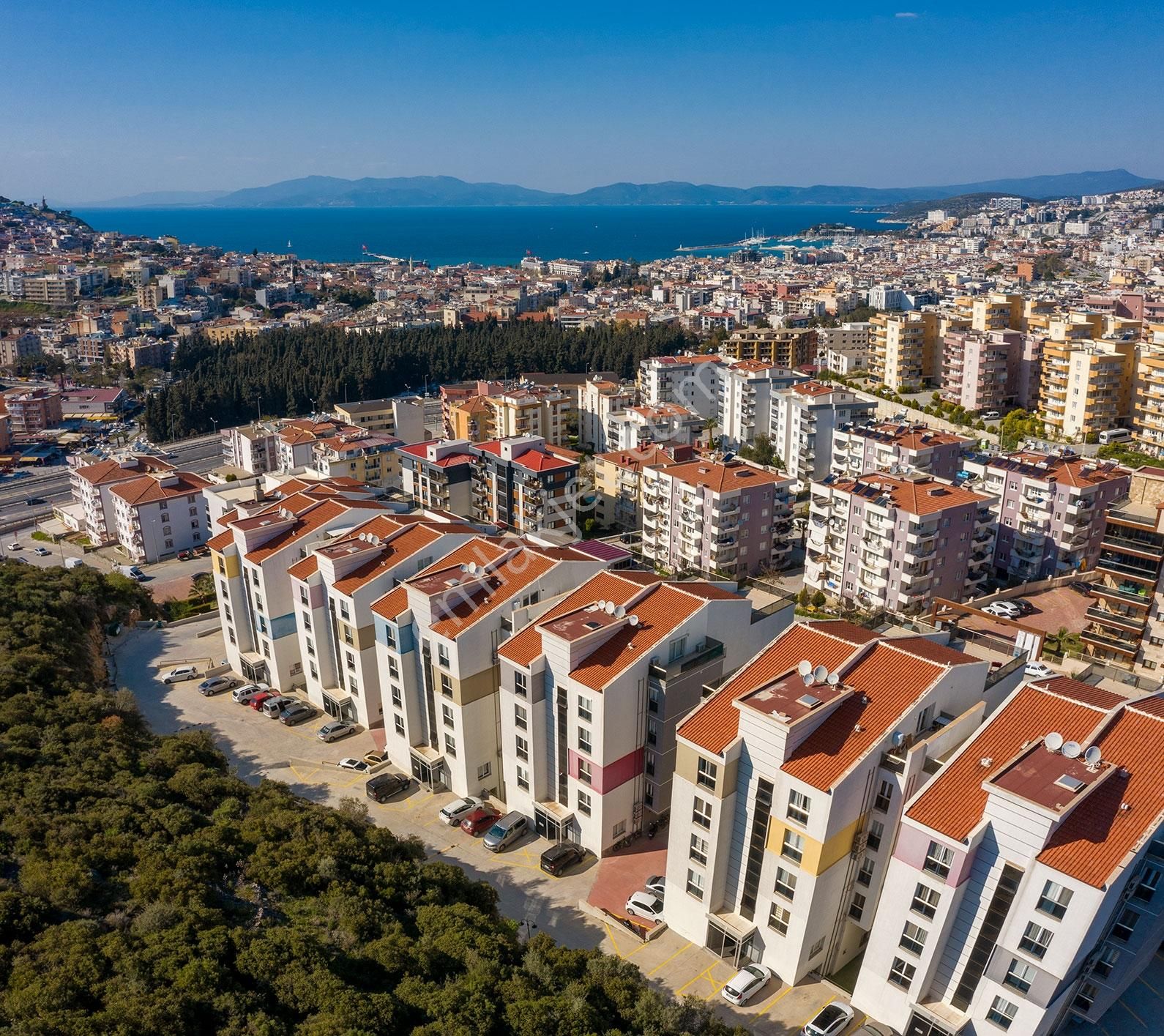 Kuşadasında Satılık, Bakımlı, 3+1 Ara Kat, Geniş Daire... - Görsel 8