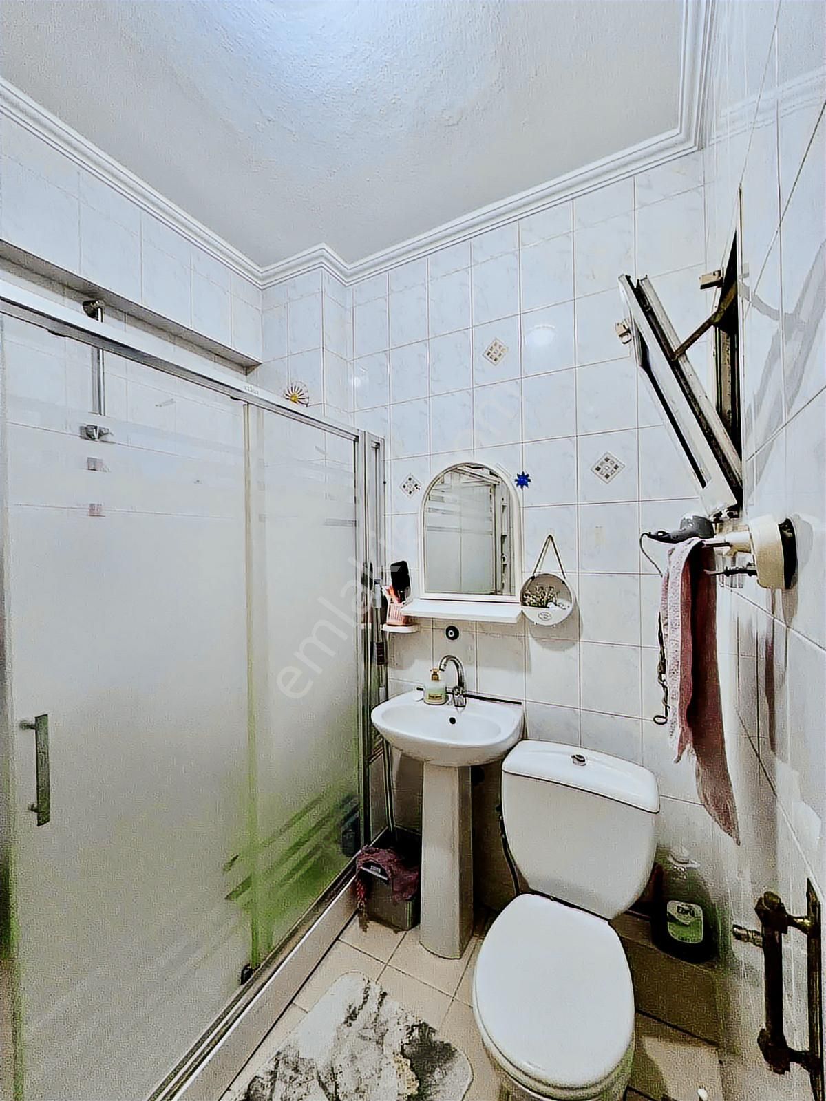 Modern Pazarında 2. Kat Temiz Geniş Odalı 2+1 - Görsel 24