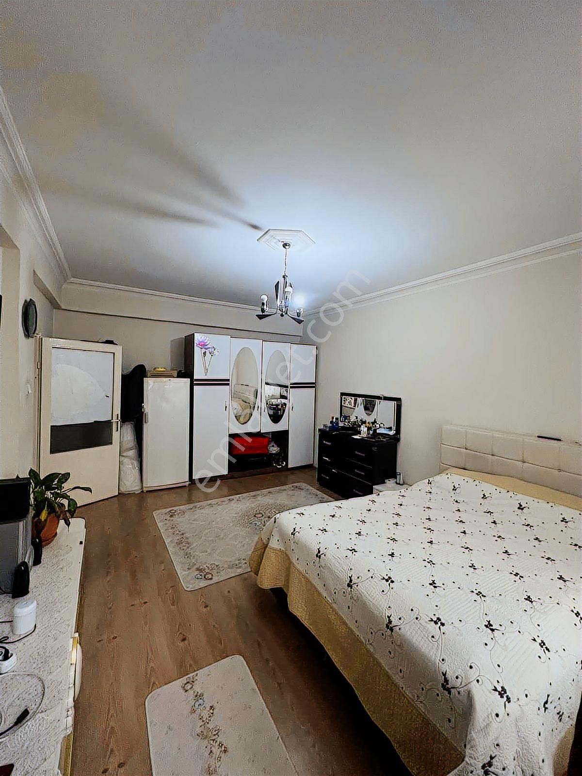 Modern Pazarında 2. Kat Temiz Geniş Odalı 2+1 - Görsel 27