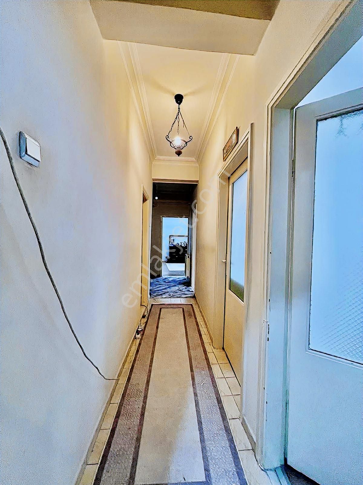 Modern Pazarında 2. Kat Temiz Geniş Odalı 2+1 - Görsel 30