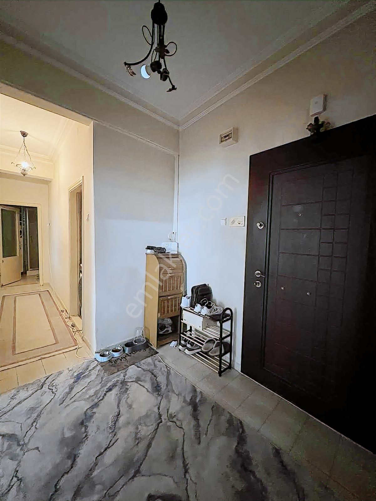 Modern Pazarında 2. Kat Temiz Geniş Odalı 2+1 - Görsel 11