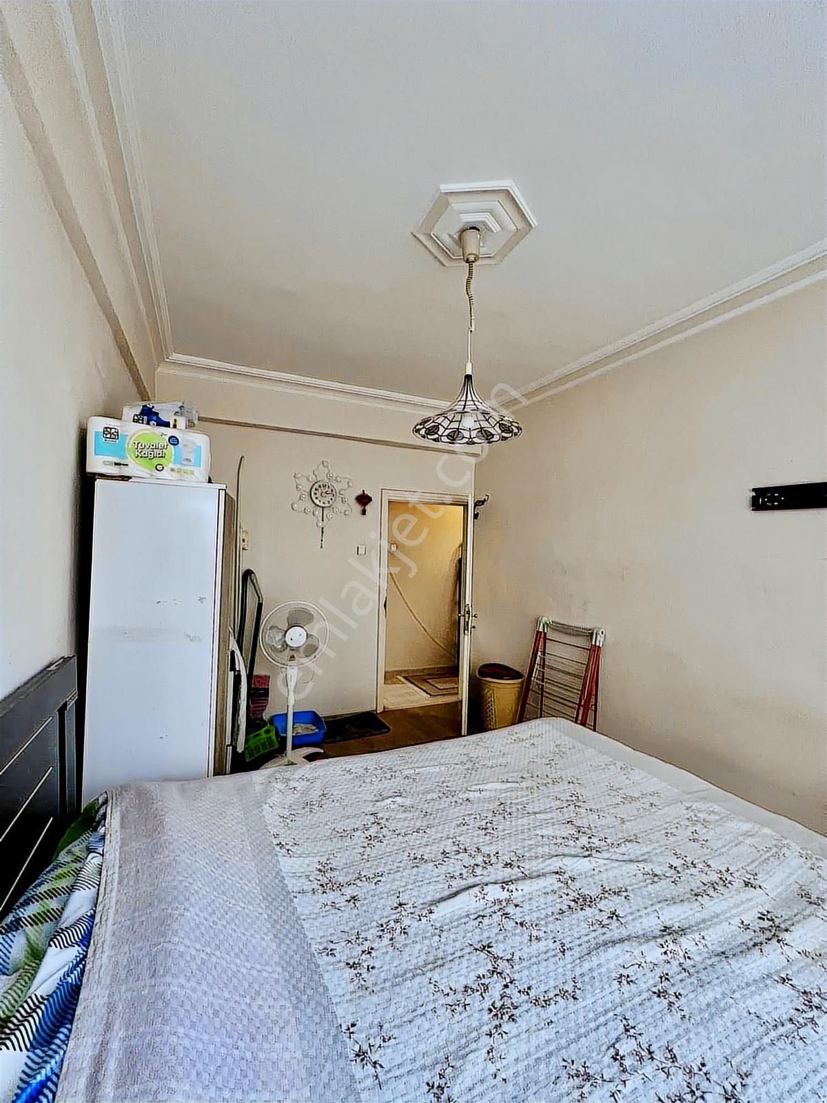 Modern Pazarında 2. Kat Temiz Geniş Odalı 2+1 - Görsel 4