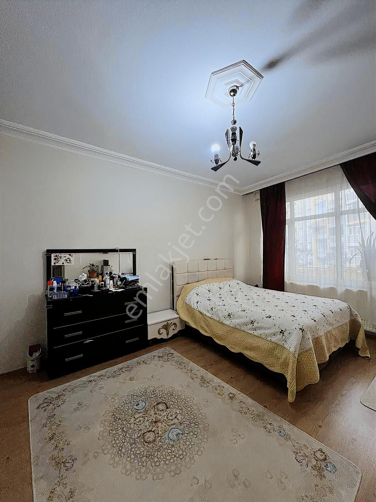 Modern Pazarında 2. Kat Temiz Geniş Odalı 2+1 - Görsel 12