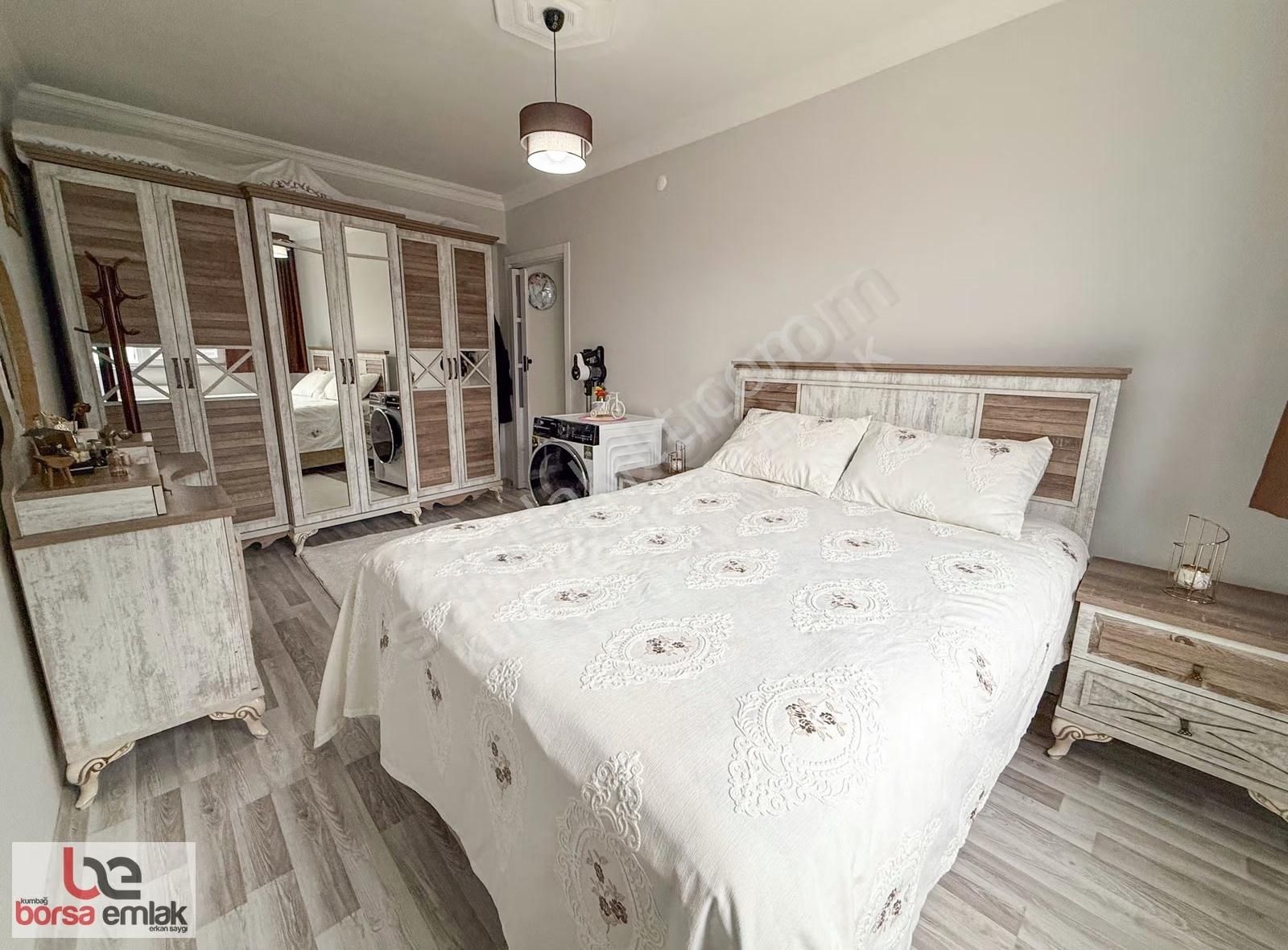 Kumbağ Pazar Sokağına Yakın İskanlı Satılık Geniş 2+1 Daire - Görsel 4