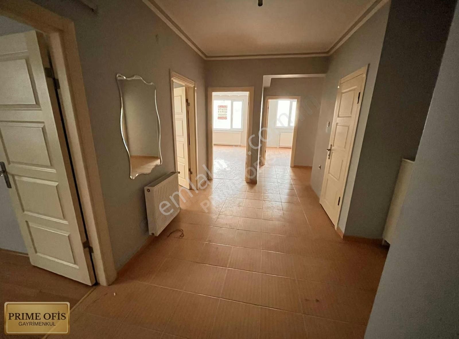 Başak Mahallesinde Kat Konumunda 3+1 - Görsel 37