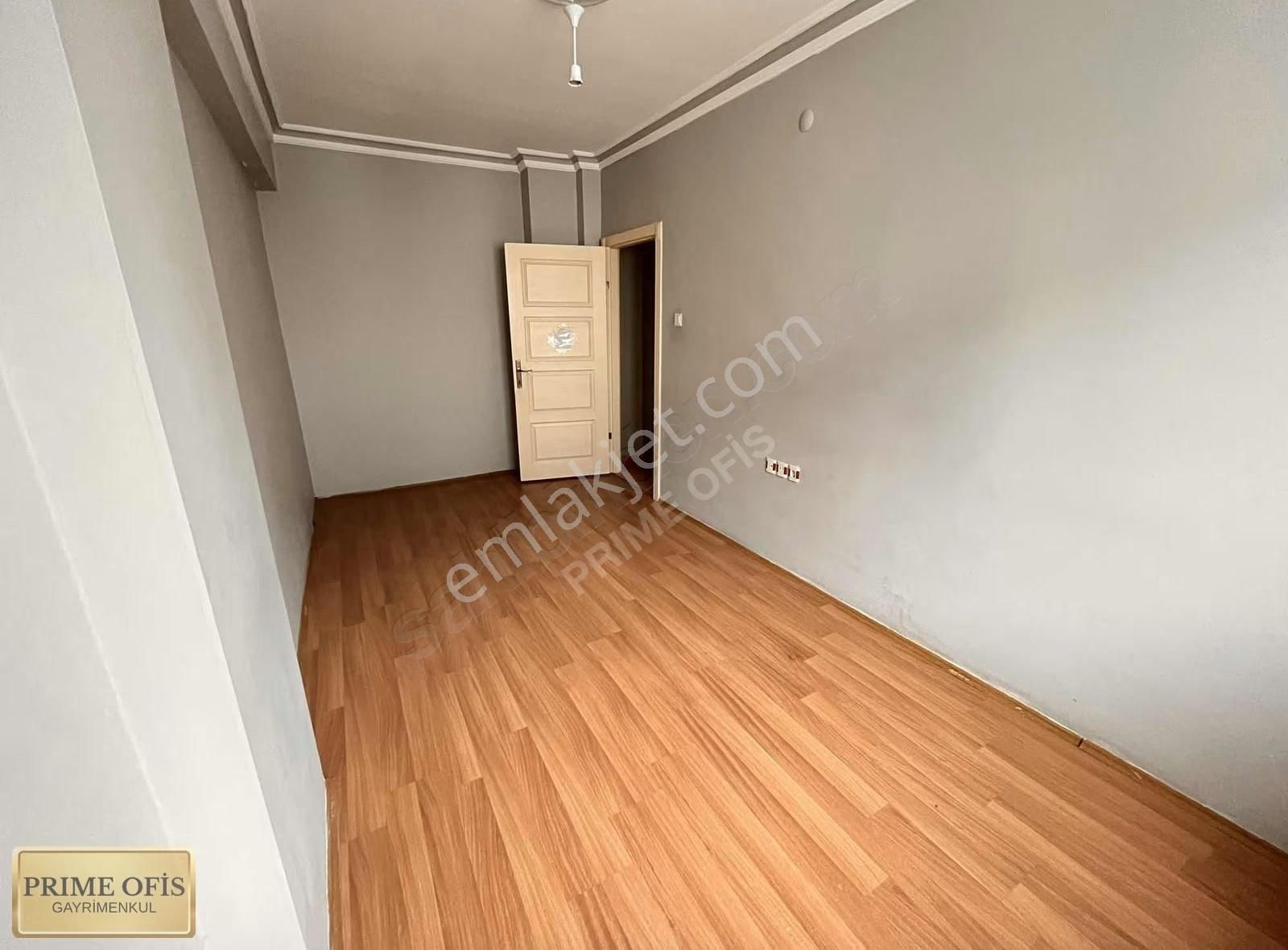 Başak Mahallesinde Kat Konumunda 3+1 - Görsel 13