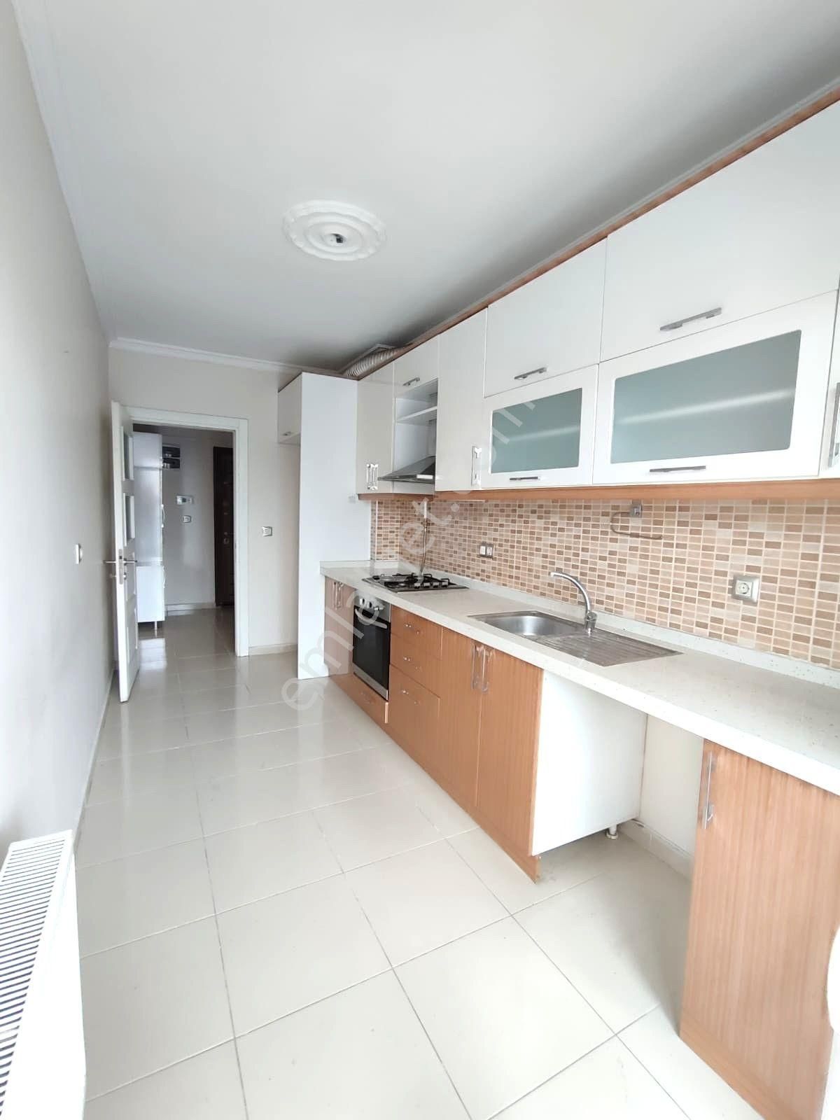 Başkut'tan Şemikler-anadolu Caddesi Yakını Kiralık 3+1 Daire - Görsel 6
