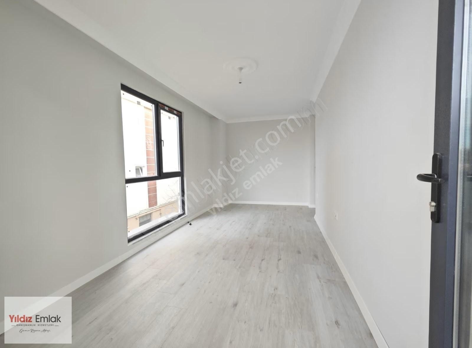 Kazım Karabekir Mah.de Tuzla Caddesi Yakını 3+1 Ara Kat - Görsel 24