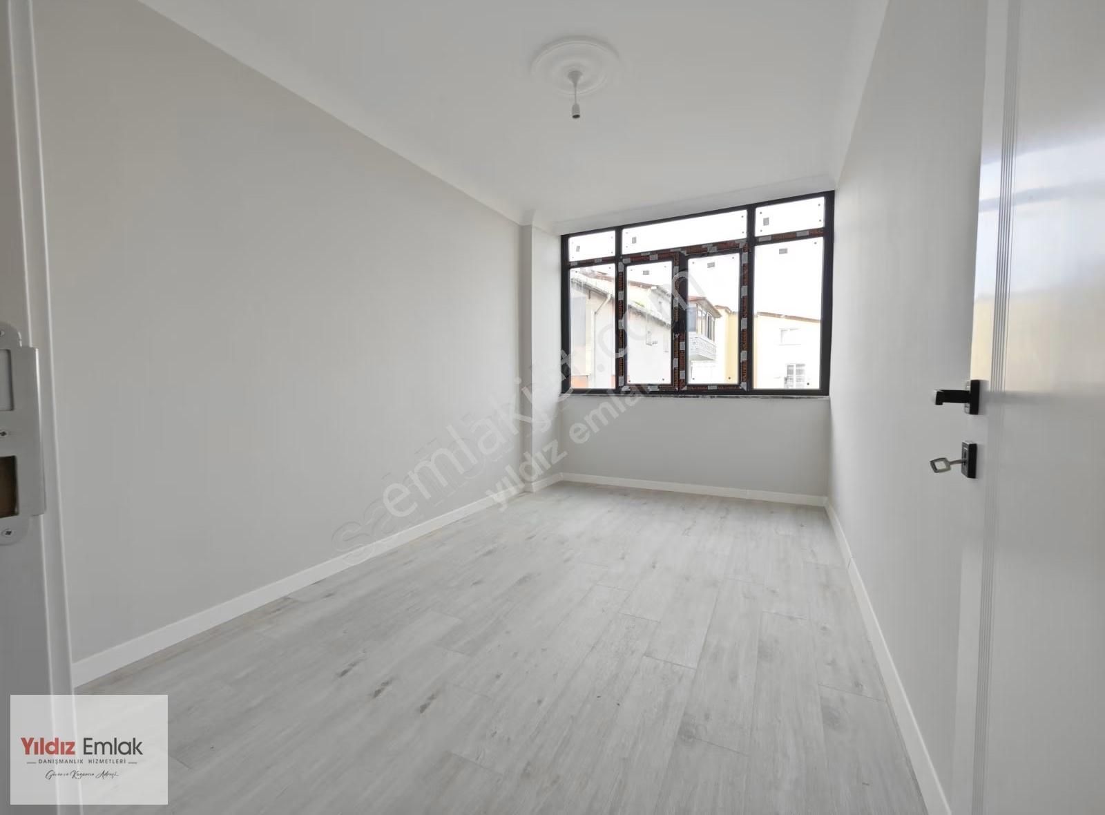 Kazım Karabekir Mah.de Tuzla Caddesi Yakını 3+1 Ara Kat - Görsel 29