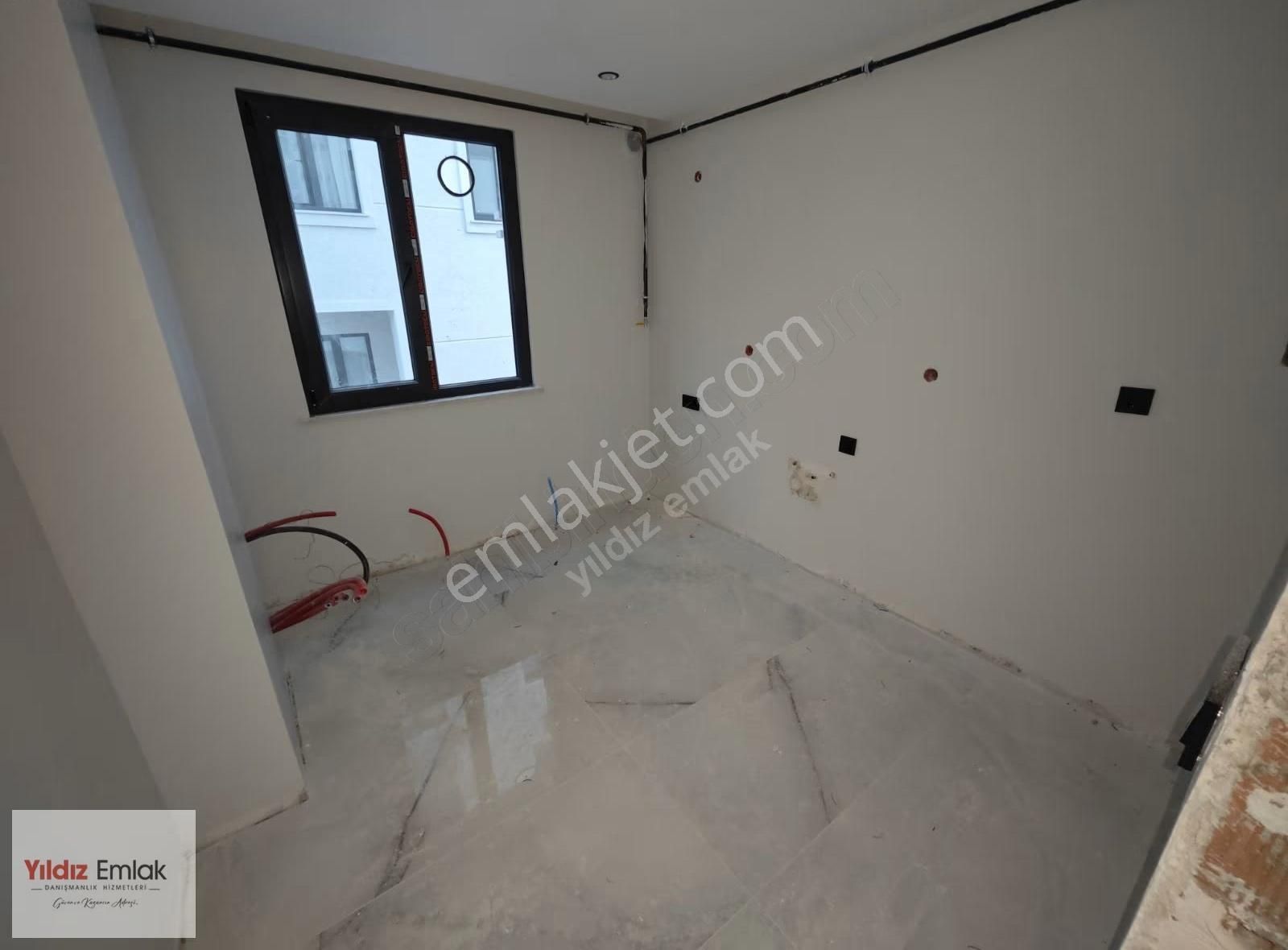 Bağlarbaşı Mah.de Tuzla Caddesi Yakını Satılık 2+1 Ara Kat - Görsel 5