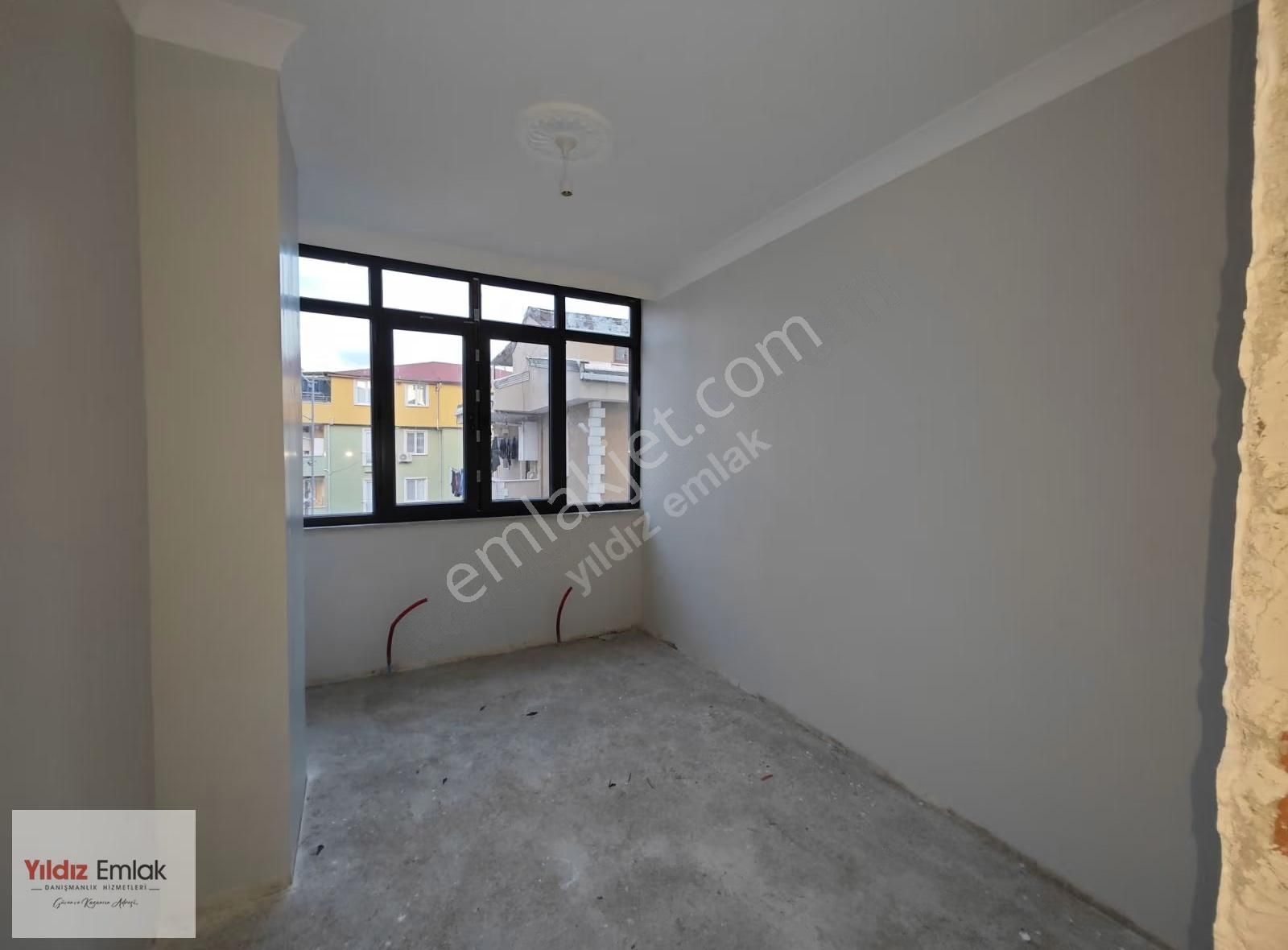 Bağlarbaşı Mah.de Tuzla Caddesi Yakını Satılık 2+1 Ara Kat - Görsel 24