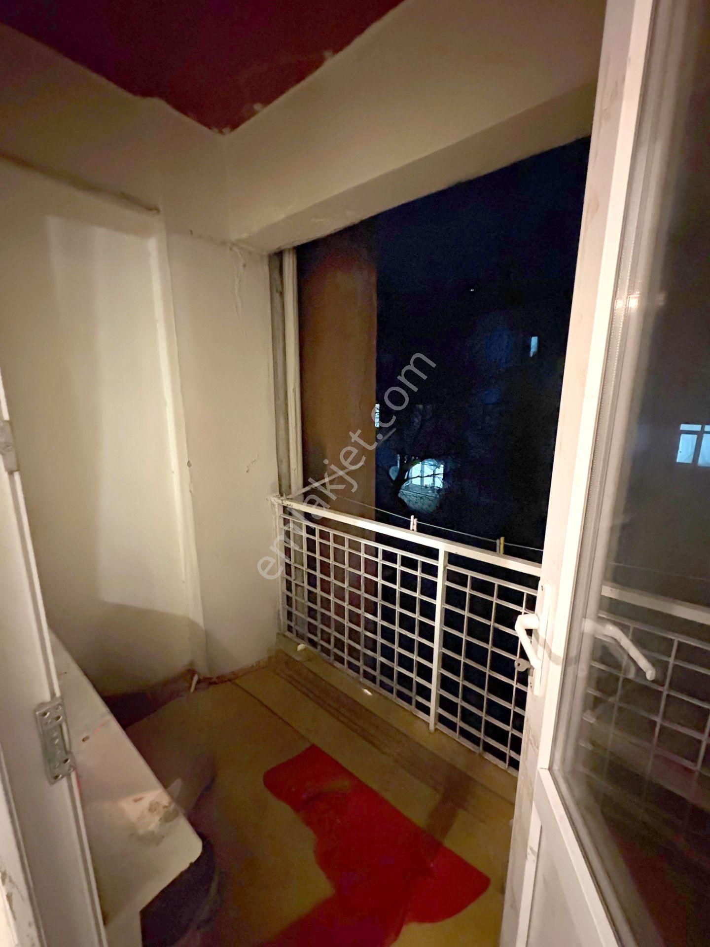 C21 Cius; Eşref Dinçer Mahallesinde 2+1 Ara Kat Eşyalı Satılık Daire - Görsel 8