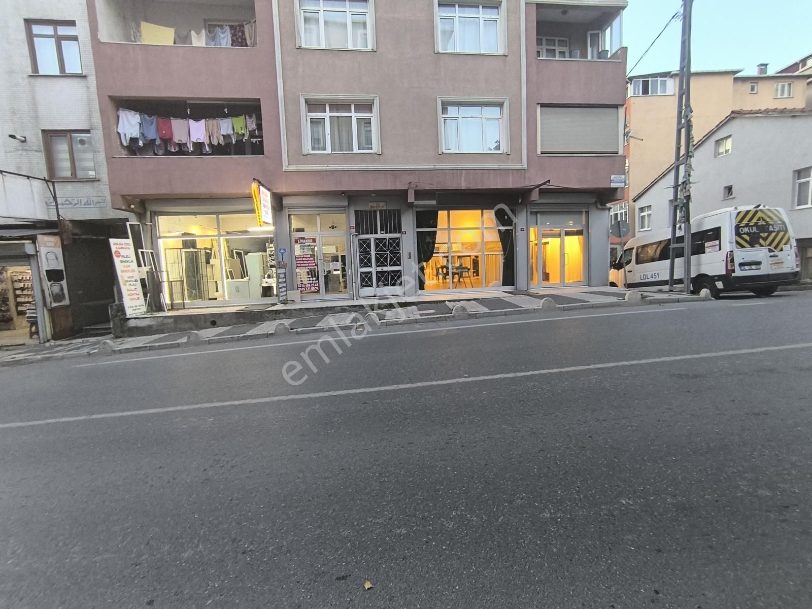 Ataşehirde Cadde Üzerınde 125m2 Satılık Dükkan - Görsel 7