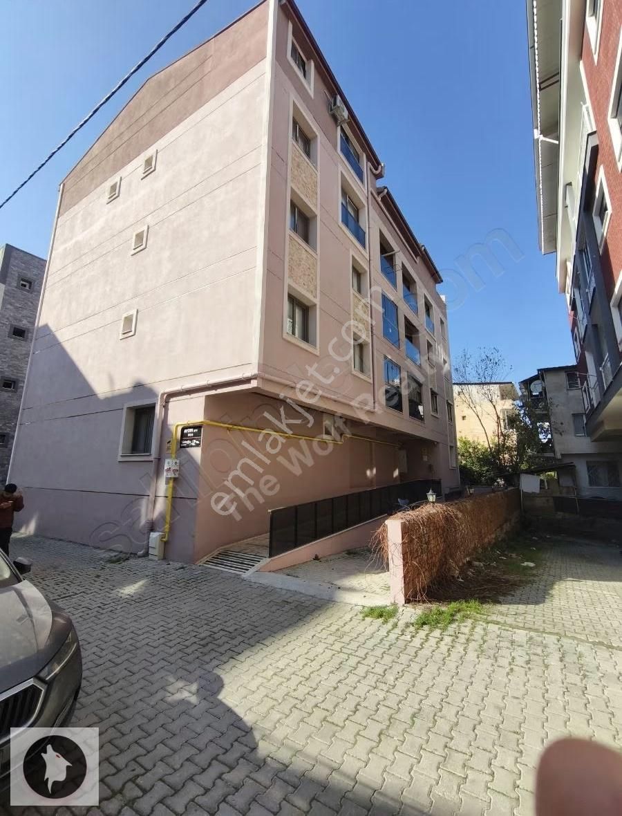 Çiğlide. Merkezi Konumda Satılık 2+1 Açık Mutfak Dubleks Daire