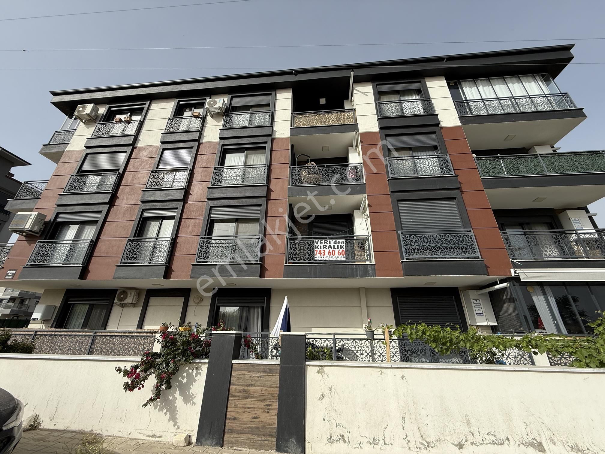 Seferihisar Camiikebir Mahallesi – Gözsüzler Caddesi’nde Satılık 2+1 Daire