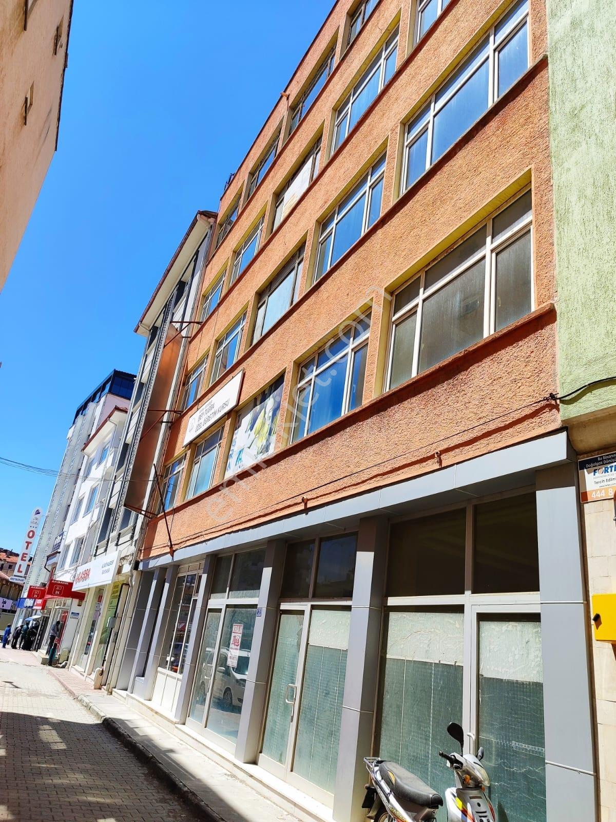 Konya Beyşehir Şehir Merkezinde Kiralık 5 Katlı Bina - Görsel 9