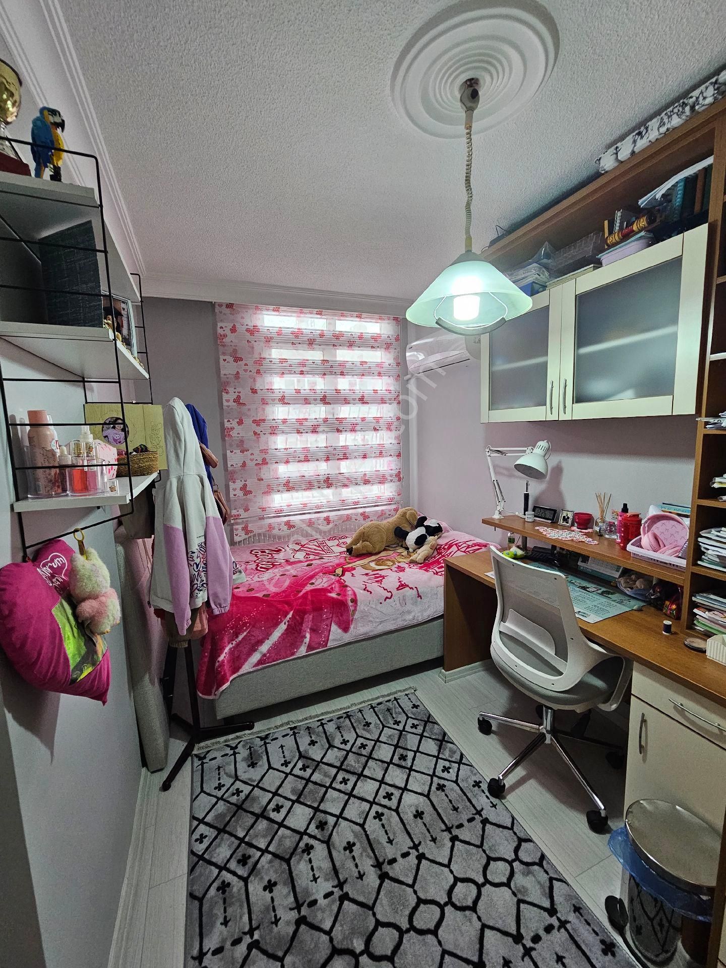 Beyazevlerde 3+1 4 Katlının 3. Katı Cam Balkonlu Doğalgazlı (asansör Yok) - Görsel 12