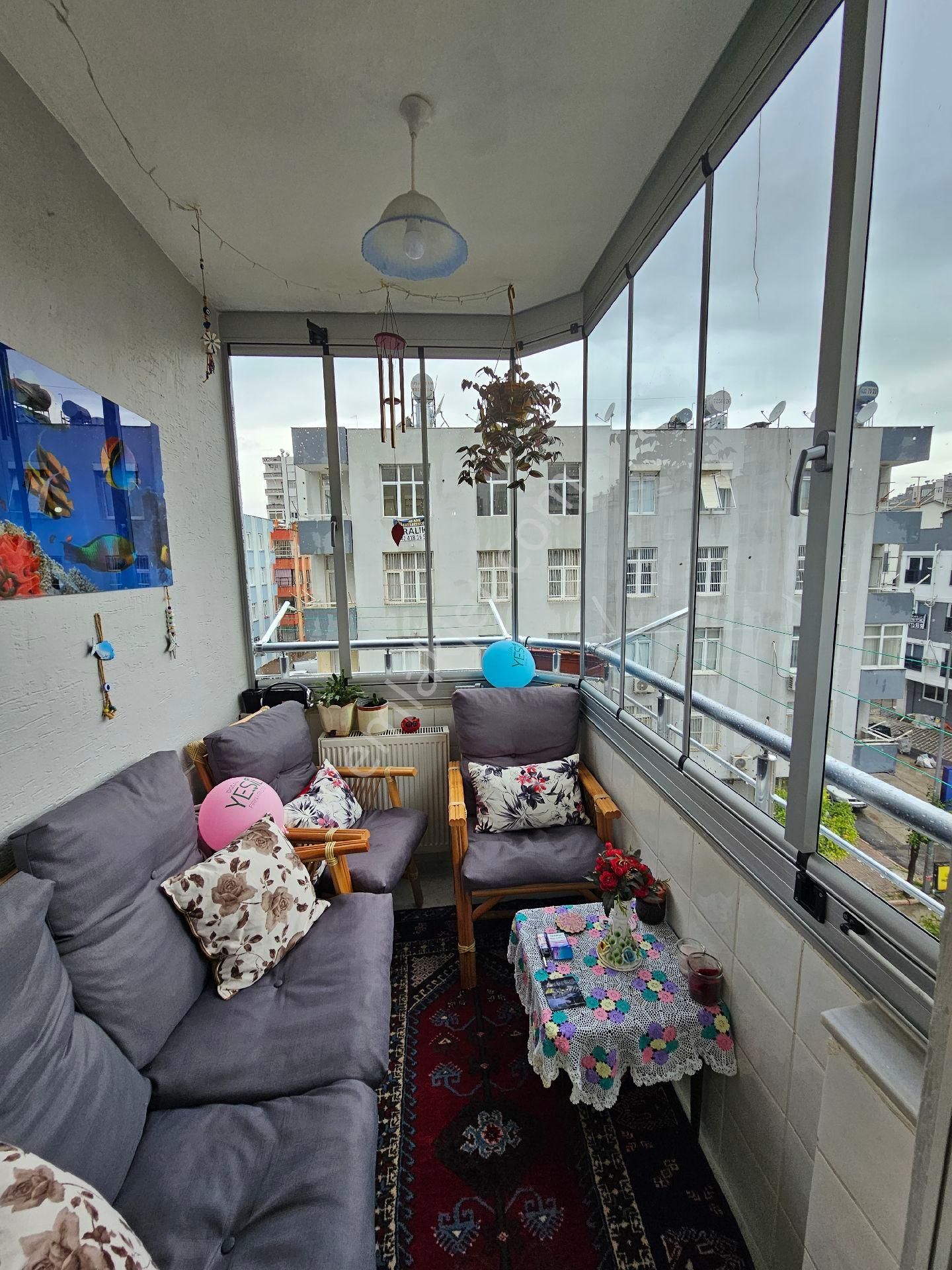 Beyazevlerde 3+1 4 Katlının 3. Katı Cam Balkonlu Doğalgazlı (asansör Yok) - Görsel 9