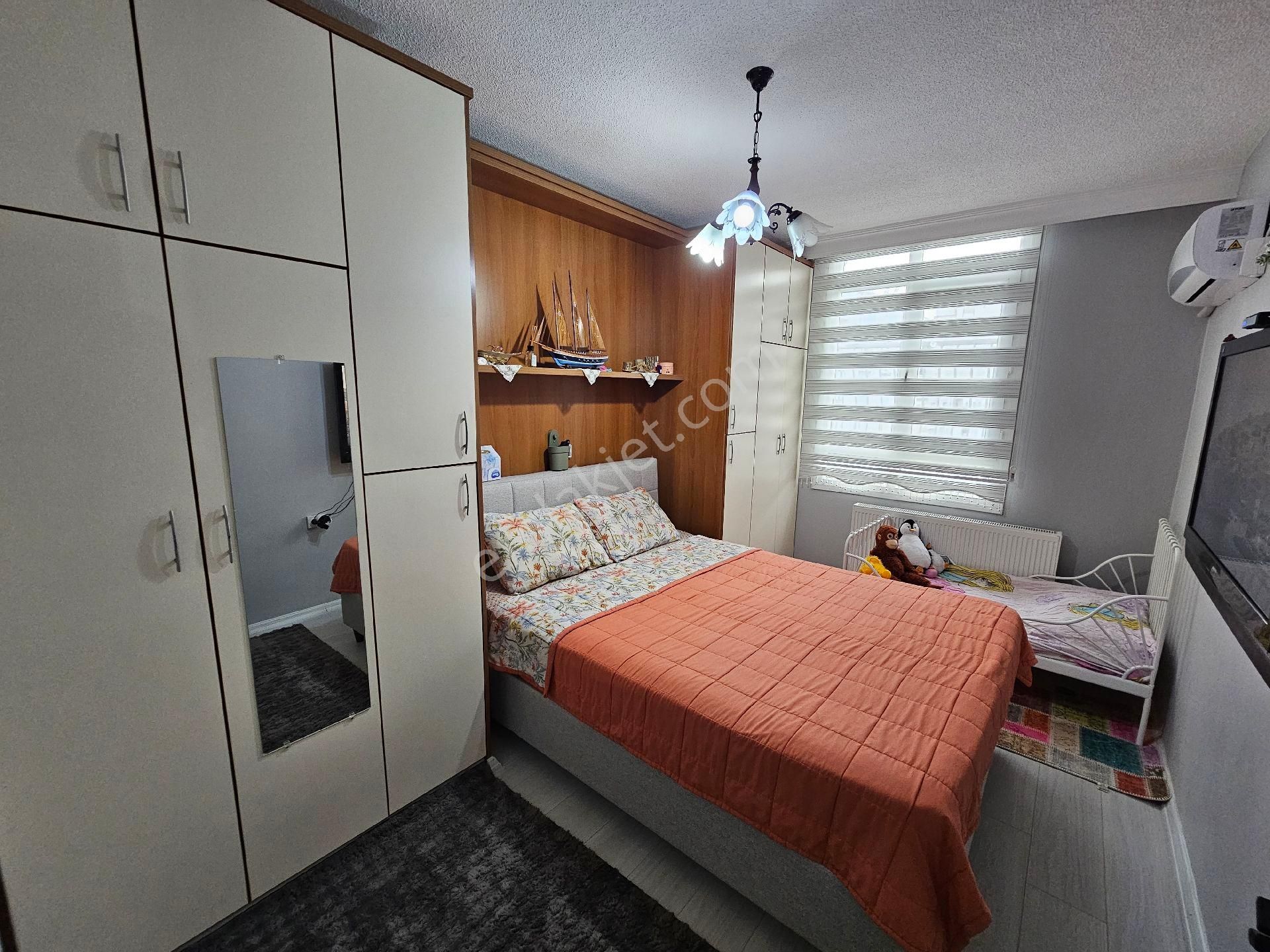 Beyazevlerde 3+1 4 Katlının 3. Katı Cam Balkonlu Doğalgazlı (asansör Yok) - Görsel 16