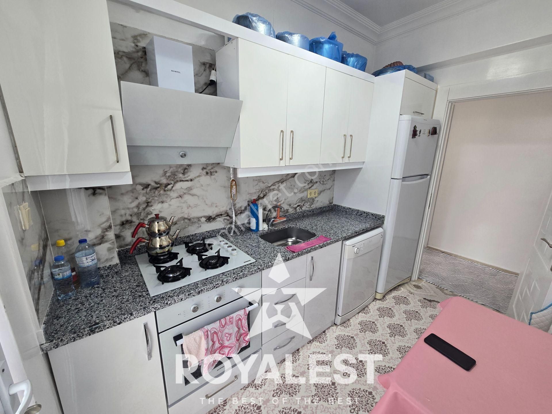 Royalest'ten Abdülhamit Han'da İskanlı Bakımlı Ve Ferah 2+1