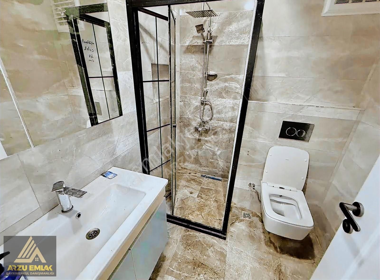 Arzu Emlaktan Gazi Mah Satılık Asansörlü 2 Yaşında Satılık Daire - Görsel 2