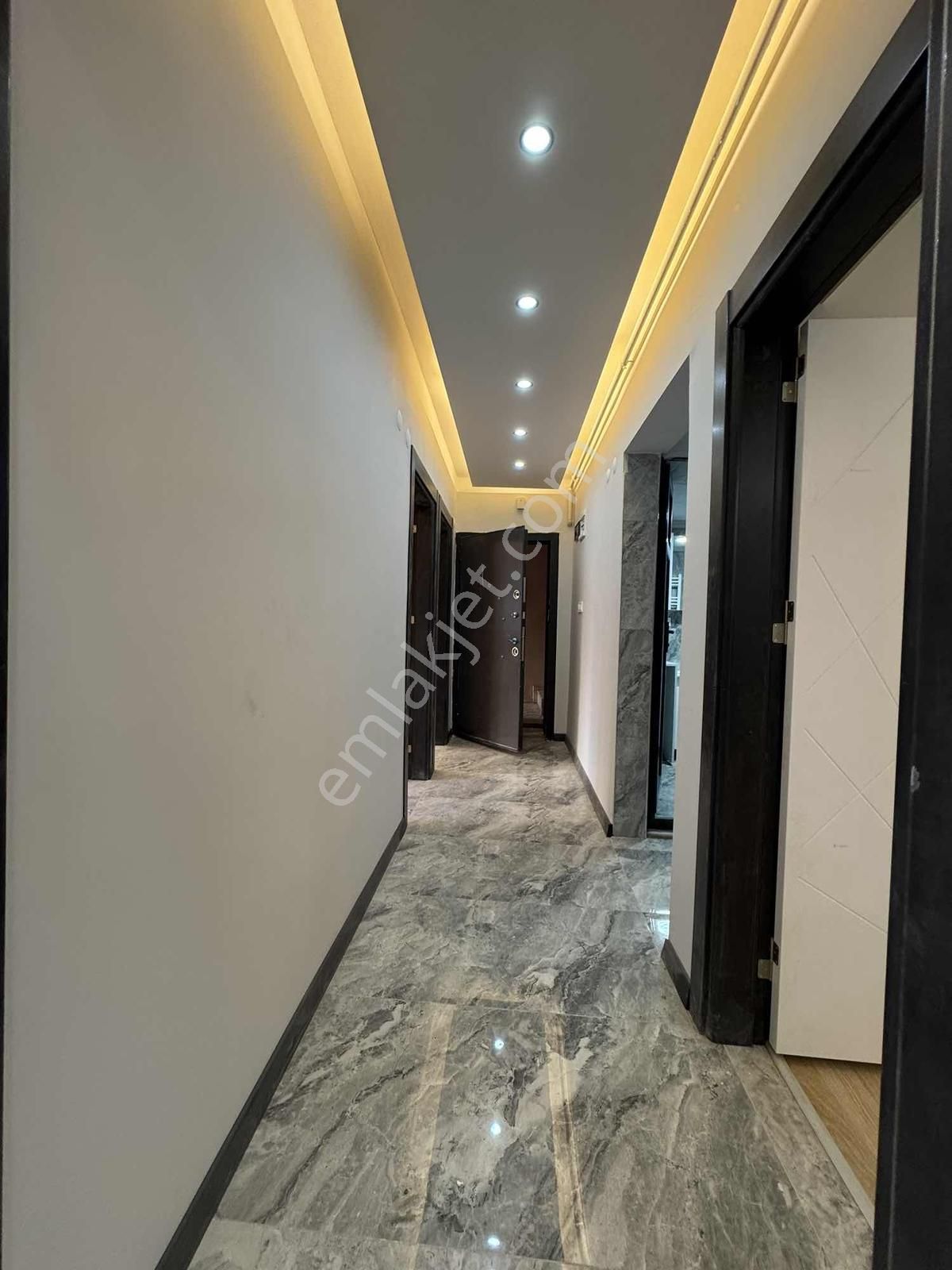 Akın Emlaktan Satılık 2+1 120 M2 Buca Göksu Mah.daire - Görsel 23