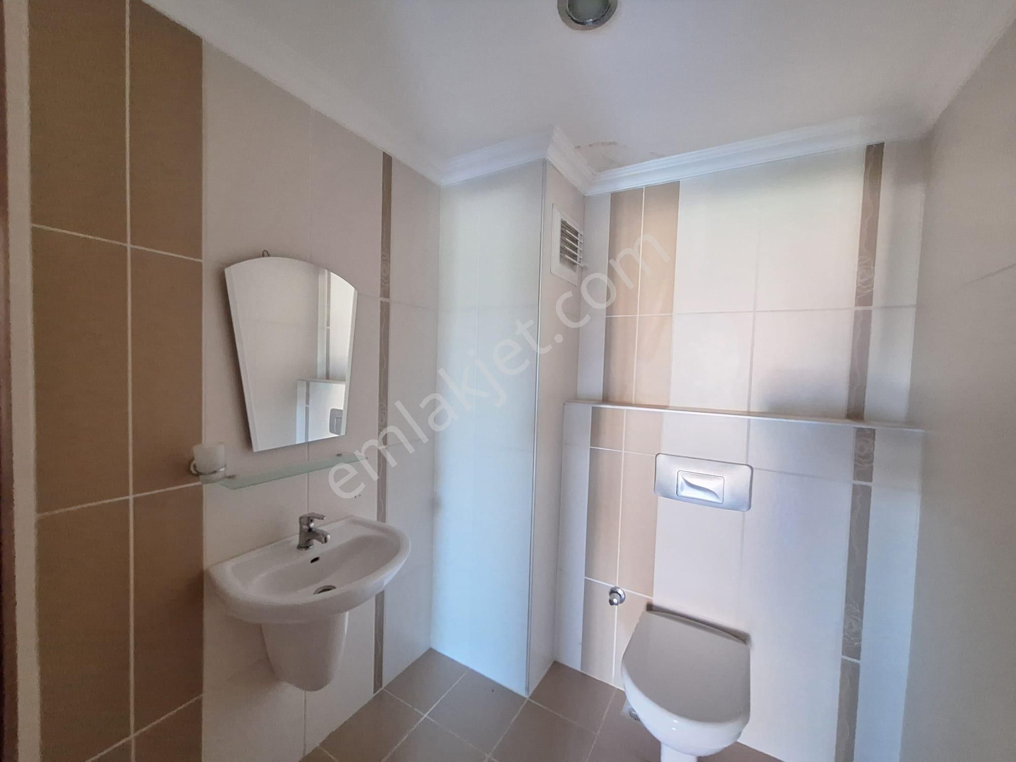 Serdivan İstiklal Mahallesinde Şömineli Geniş Daire - Görsel 9