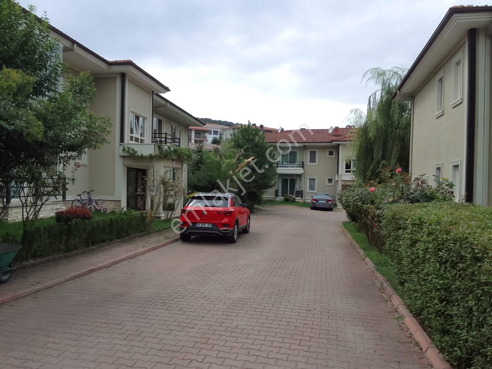 Serdivan İstiklal Mahallesinde Şömineli Geniş Daire - Görsel 5