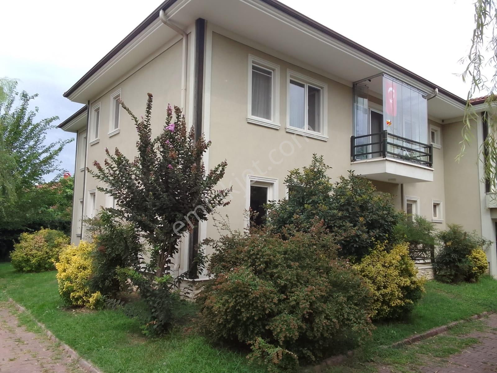 Serdivan İstiklal Mahallesinde Şömineli Geniş Daire - Görsel 7