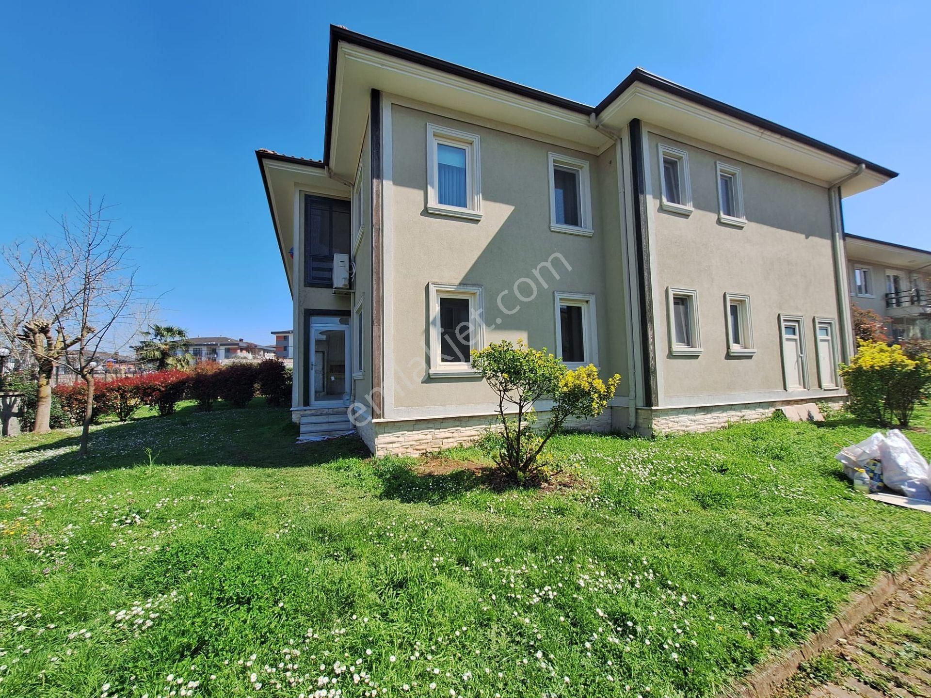 Serdivan İstiklal Mahallesinde Şömineli Geniş Daire - Görsel 3