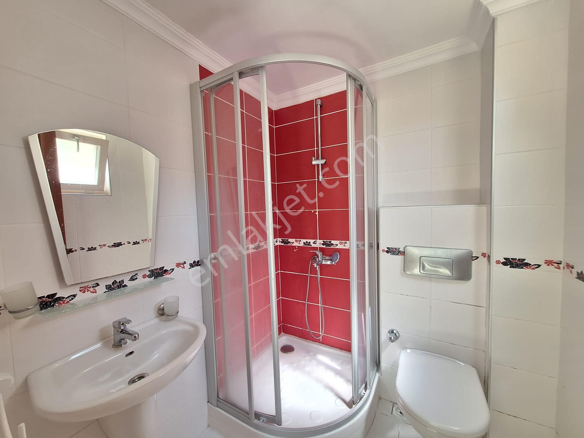 Serdivan İstiklal Mahallesinde Şömineli Geniş Daire - Görsel 14