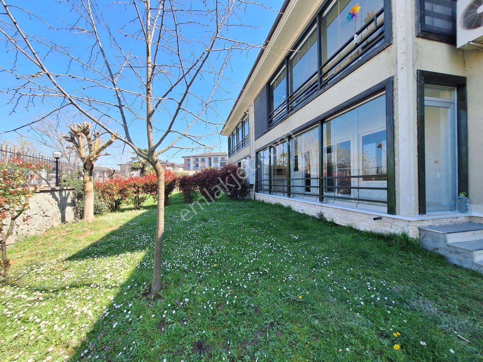 Serdivan İstiklal Mahallesinde Şömineli Geniş Daire - Görsel 26