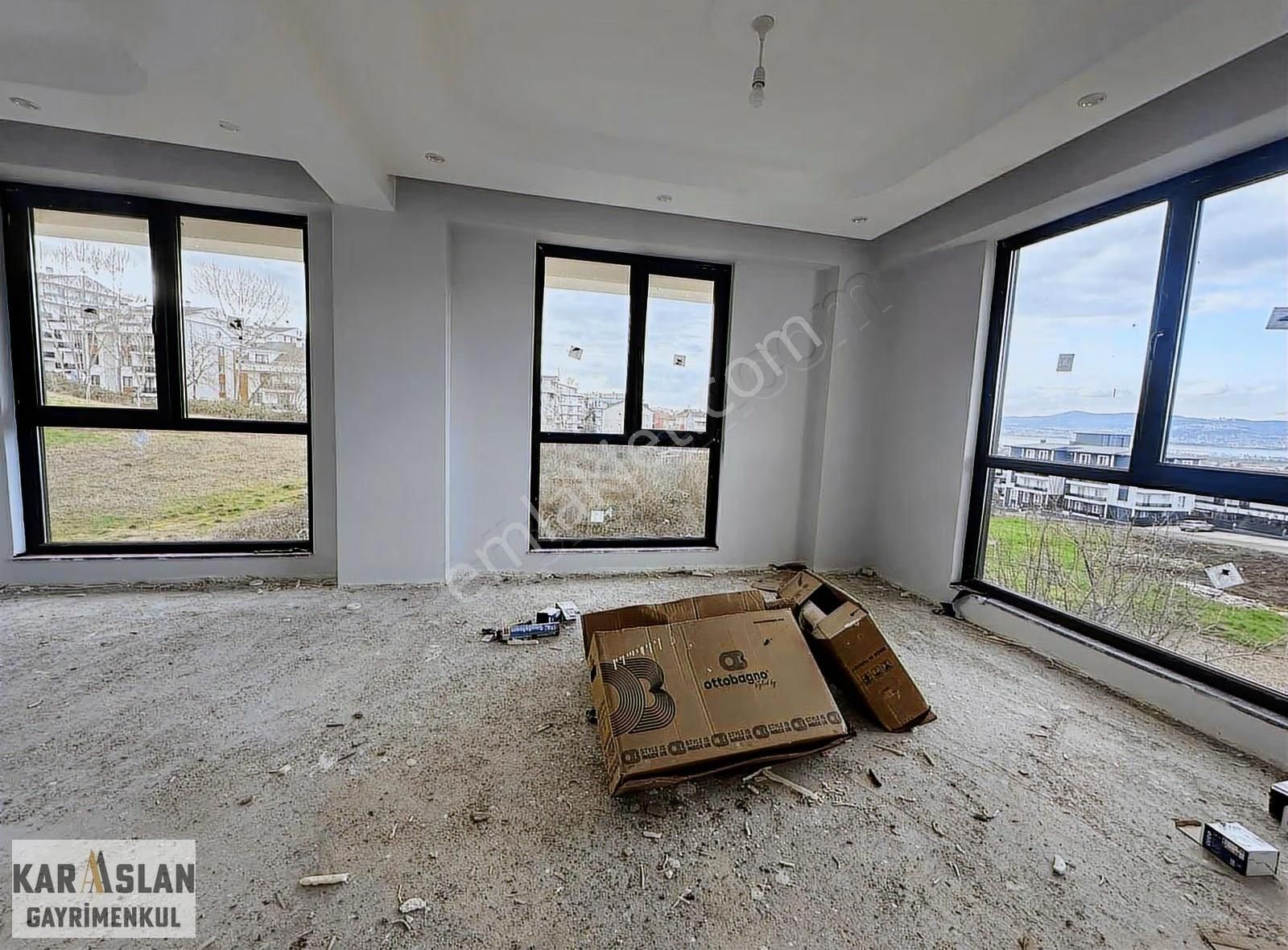 Başiskele Yeşilyurt'ta Satılık Manzaralı Lüks Arakat Daire - Görsel 11